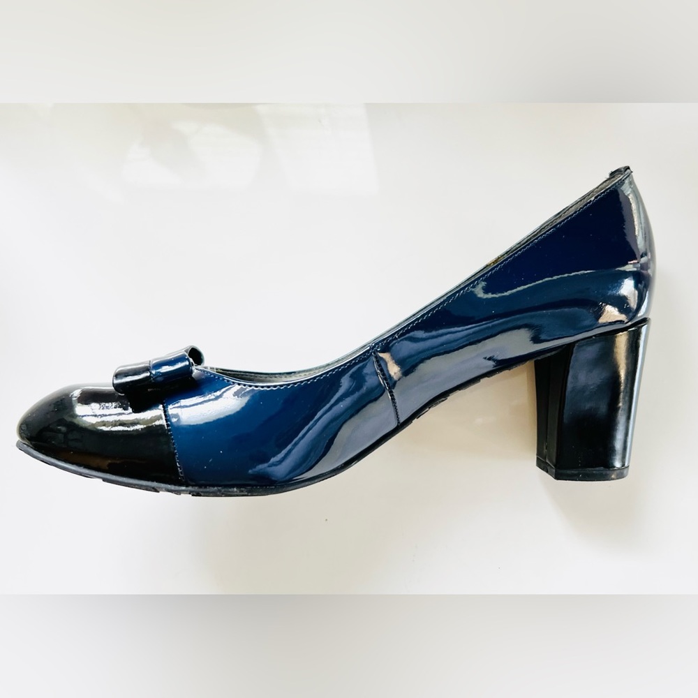 Anne Klein Faye Navy and Black Patent Leather